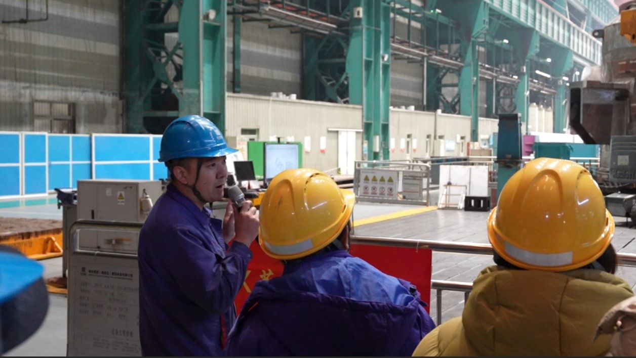 “携手并进，，，重装有我——尊龙凯时重装职工眷属开放日暨公司品牌建设日”运动圆满竣事-尊龙凯时